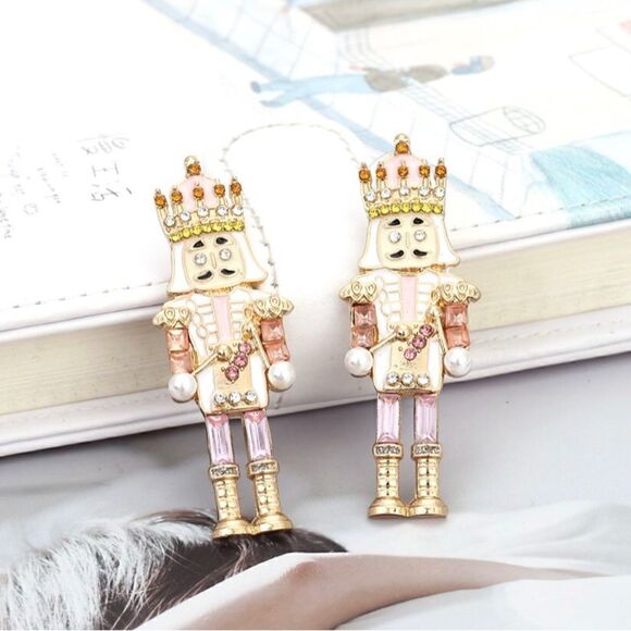 💛 🎉🎉🎉HOST PICK 🎉🎉🎉Betsey Johnson NEW festive Nutcracker earrings 🎉🎉🎉💛 - Picture 4 of 8